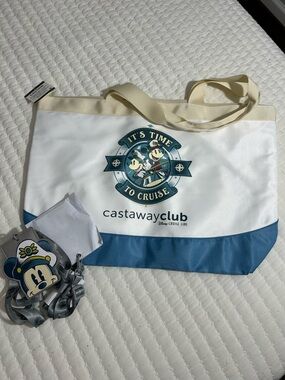 *NEW* DCL Disney Cruise Line CASTAWAY CLUB Beach Bag & Lanyard